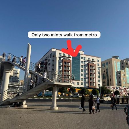 Backpackers Heaven ! 18 Beds In A 2 Bedroom Apartment In Front Of Union Metro Station Diera Dubai Eksteriør bilde