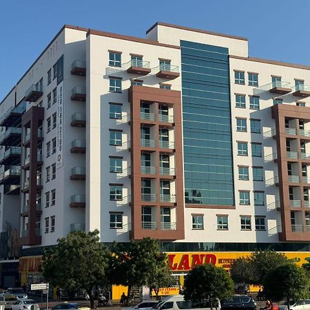 Backpackers Heaven ! 18 Beds In A 2 Bedroom Apartment In Front Of Union Metro Station Diera Dubai Eksteriør bilde
